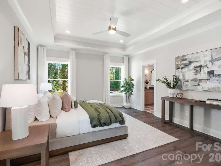 4020 Avalon Avenue, Charlotte, NC 28208.  MLS# CAR4366606, YatesRealty ID 11169. 