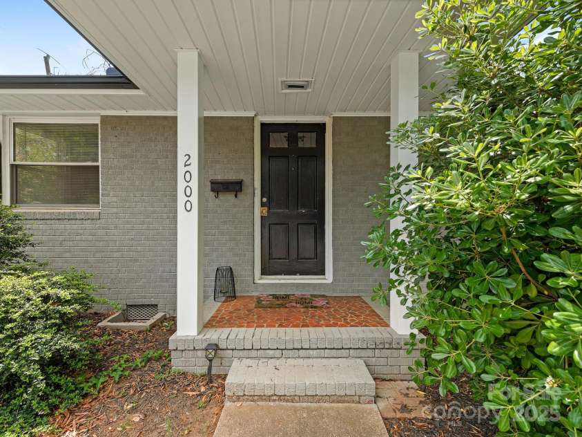 1301 Kings Drive, Charlotte, NC 28207.  MLS# CAR4253183, YatesRealty ID 1117. 2000 Hopedale Ave.
