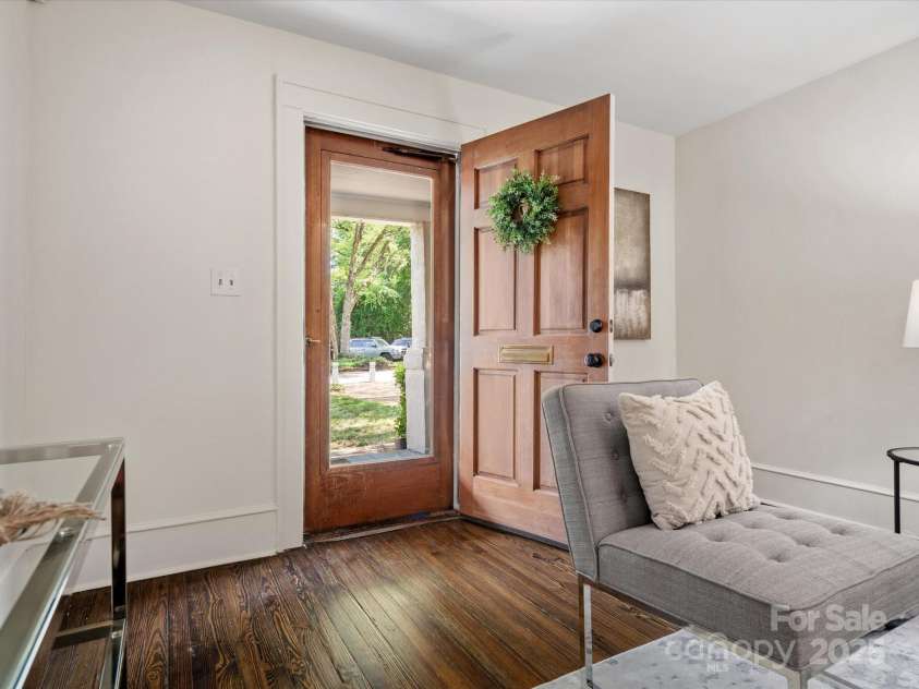 1514 Rensselaer Place, Charlotte, NC 28203.  MLS# CAR4243174, YatesRealty ID 11170. 