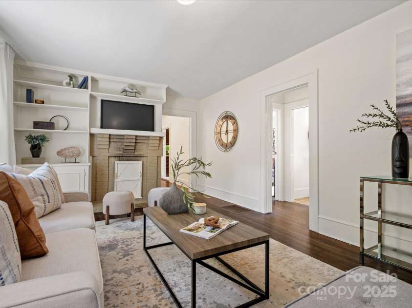 1514 Rensselaer Place, Charlotte, NC 28203.  MLS# CAR4243174, YatesRealty ID 11170. 