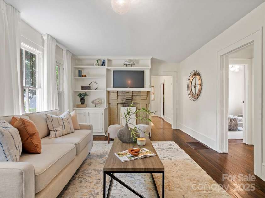 1514 Rensselaer Place, Charlotte, NC 28203.  MLS# CAR4243174, YatesRealty ID 11170. 