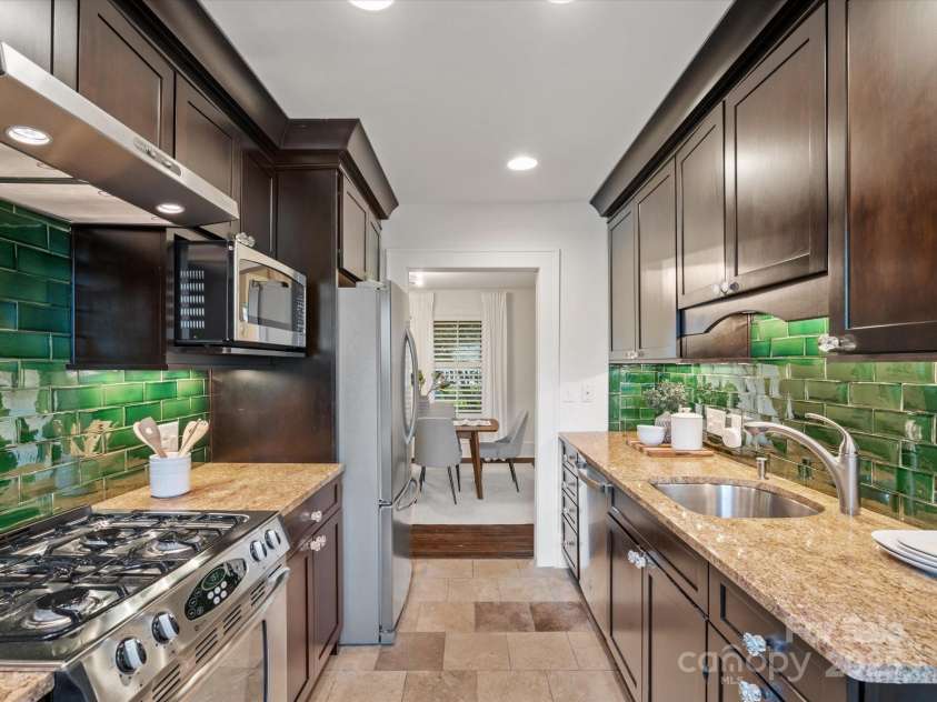 1514 Rensselaer Place, Charlotte, NC 28203.  MLS# CAR4243174, YatesRealty ID 11170. 