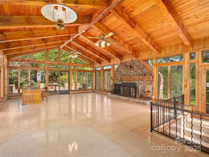 110 Crest View Road, Burnsville, NC 28714.  MLS# CAR4254963, YatesRealty ID 11171. 