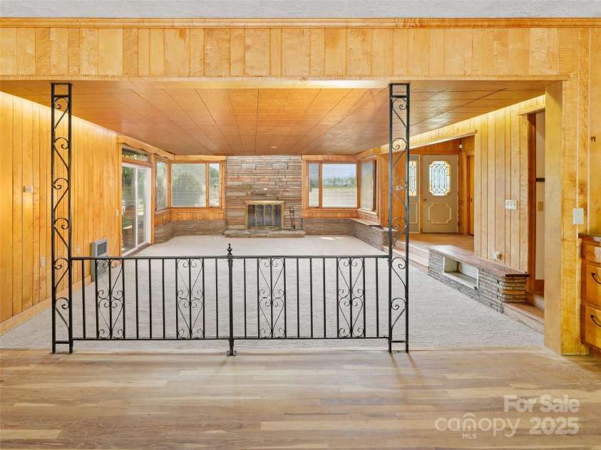 110 Crest View Road, Burnsville, NC 28714.  MLS# CAR4254963, YatesRealty ID 11171. 
