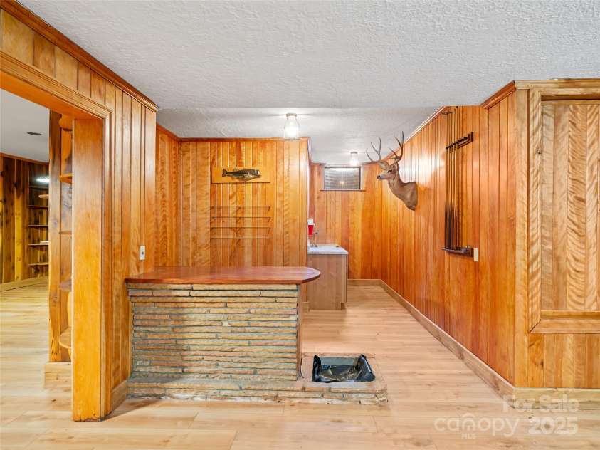 110 Crest View Road, Burnsville, NC 28714.  MLS# CAR4254963, YatesRealty ID 11171. 