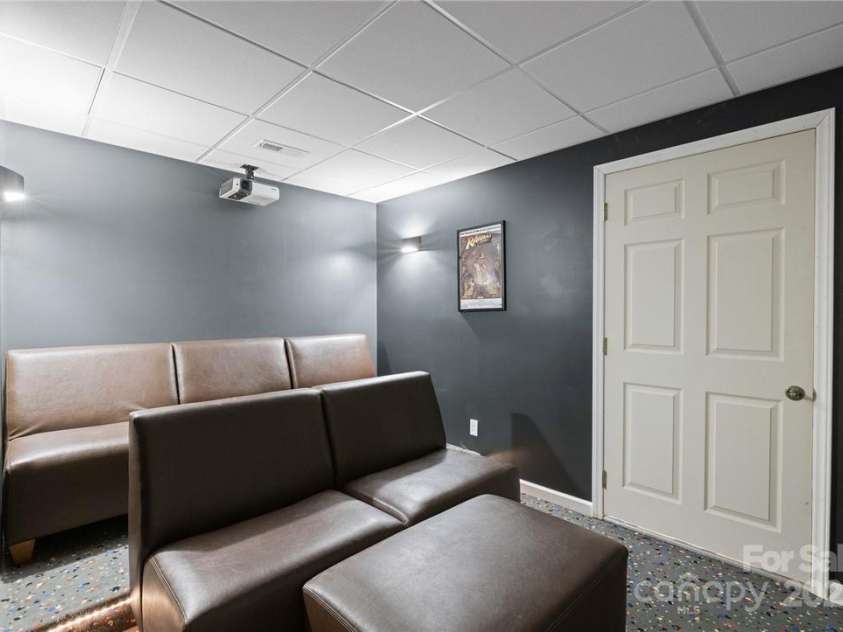 122 Mountain Harbor Drive, Lexington, NC 27292.  MLS# CAR4217597, YatesRealty ID 11172. 