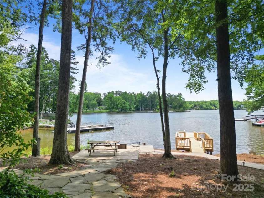 122 Mountain Harbor Drive, Lexington, NC 27292.  MLS# CAR4217597, YatesRealty ID 11172. 