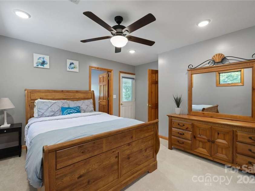 122 Mountain Harbor Drive, Lexington, NC 27292.  MLS# CAR4217597, YatesRealty ID 11172. 