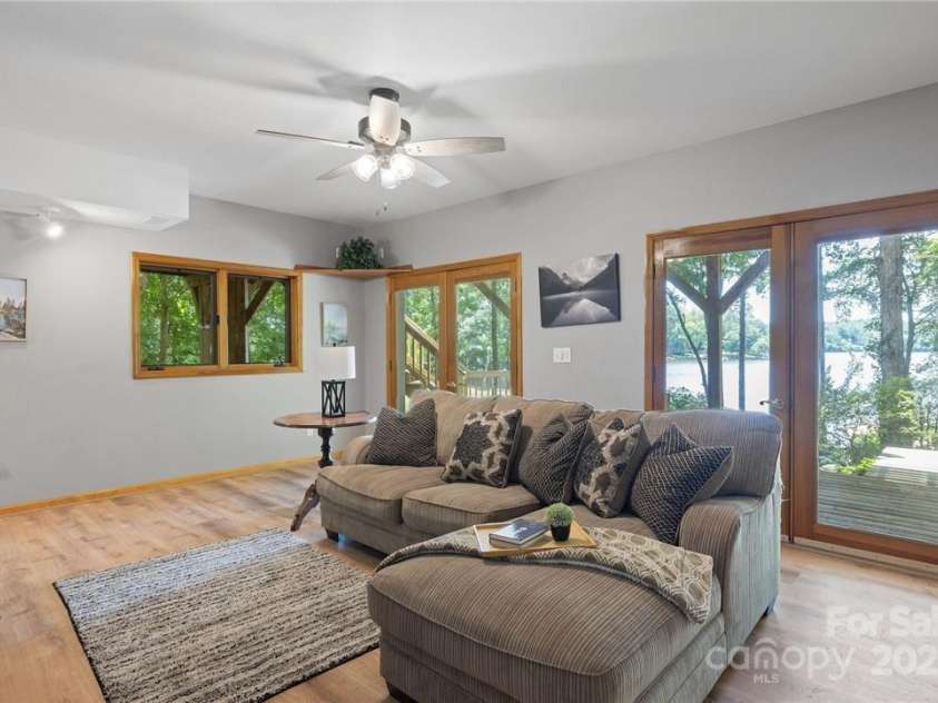 122 Mountain Harbor Drive, Lexington, NC 27292.  MLS# CAR4217597, YatesRealty ID 11172. 