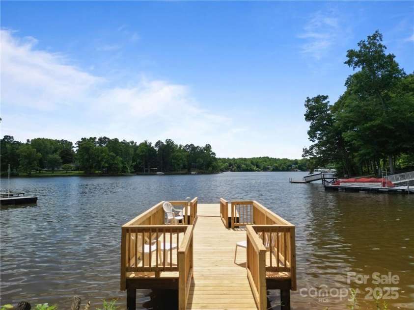 122 Mountain Harbor Drive, Lexington, NC 27292.  MLS# CAR4217597, YatesRealty ID 11172. 
