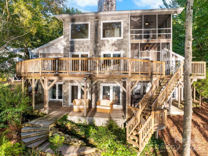 122 Mountain Harbor Drive, Lexington, NC 27292.  MLS# CAR4313549, YatesRealty ID 11172. 