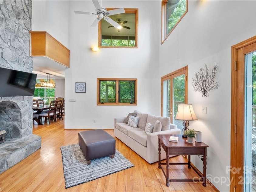 122 Mountain Harbor Drive, Lexington, NC 27292.  MLS# CAR4313549, YatesRealty ID 11172. 