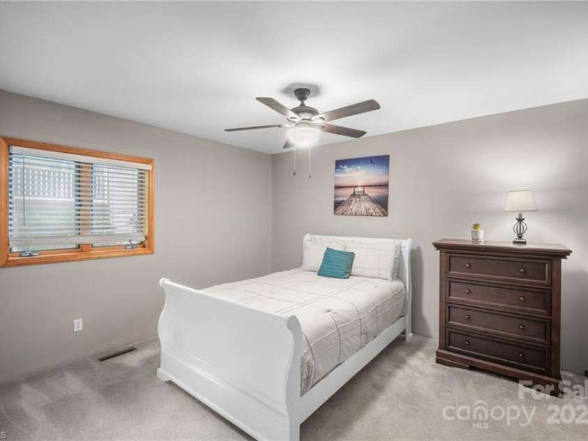 122 Mountain Harbor Drive, Lexington, NC 27292.  MLS# CAR4313549, YatesRealty ID 11172. 