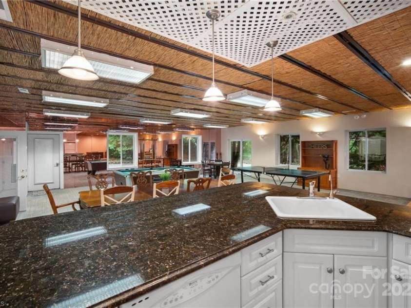 122 Mountain Harbor Drive, Lexington, NC 27292.  MLS# CAR4313549, YatesRealty ID 11172. 