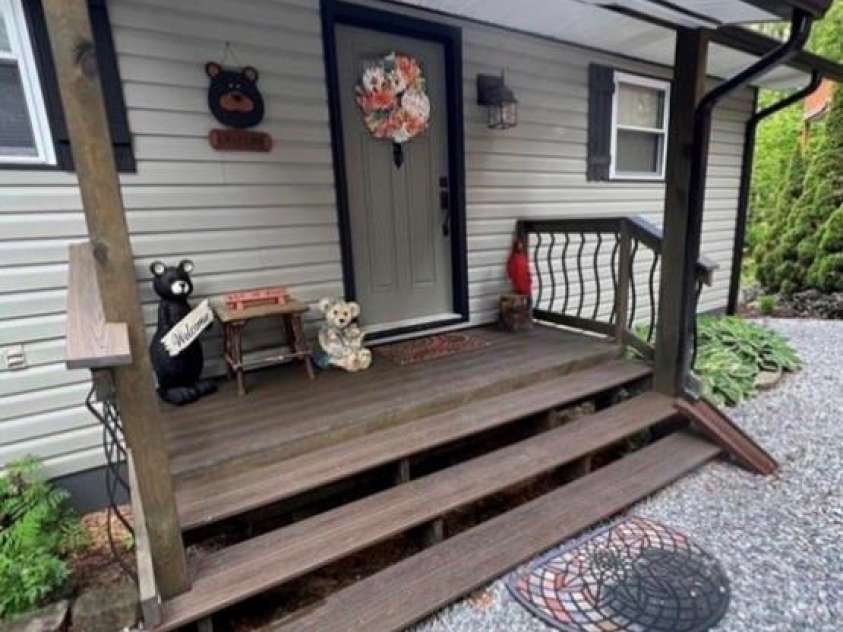 229 Spring Brook Road, Newland, NC 28657.  MLS# CAR4365283, YatesRealty ID 11172. 