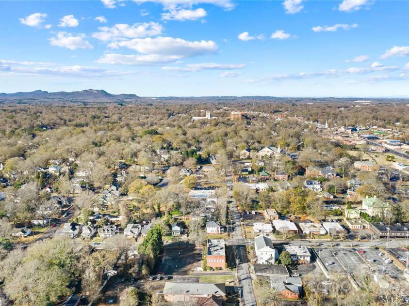 209 3rd Avenue, Gastonia, NC 28052.  MLS# CAR4331000, YatesRealty ID 11173. 