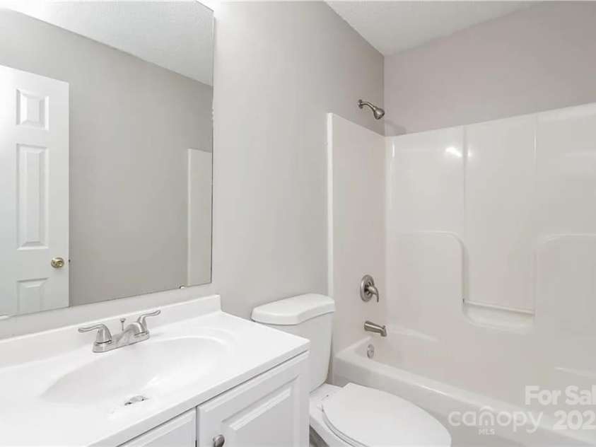 7830 Lobilia Lane, Charlotte, NC 28214.  MLS# CAR4252115, YatesRealty ID 11173. 