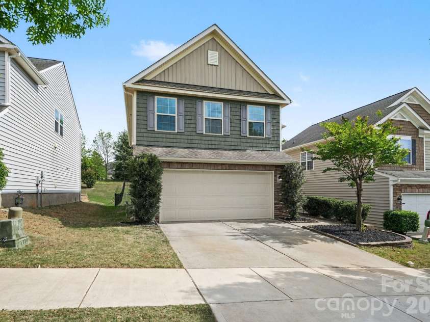 1109 Blackwaterside Drive, Fort Mill, SC 29715.  MLS# CAR4356822, YatesRealty ID 11174. 