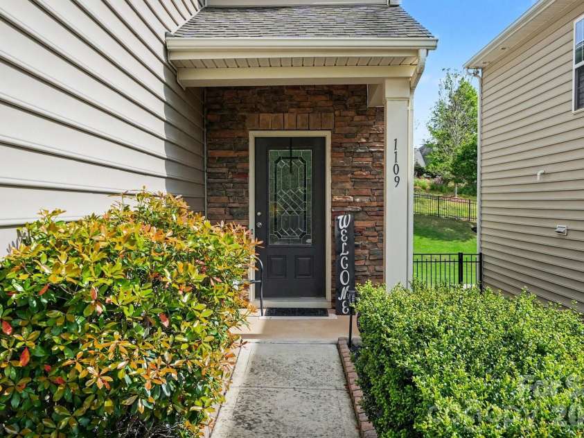 1109 Blackwaterside Drive, Fort Mill, SC 29715.  MLS# CAR4356822, YatesRealty ID 11174. 