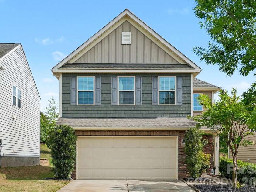 1109 Blackwaterside Drive, Fort Mill, SC 29715.  MLS# CAR4356822, YatesRealty ID 11174. 