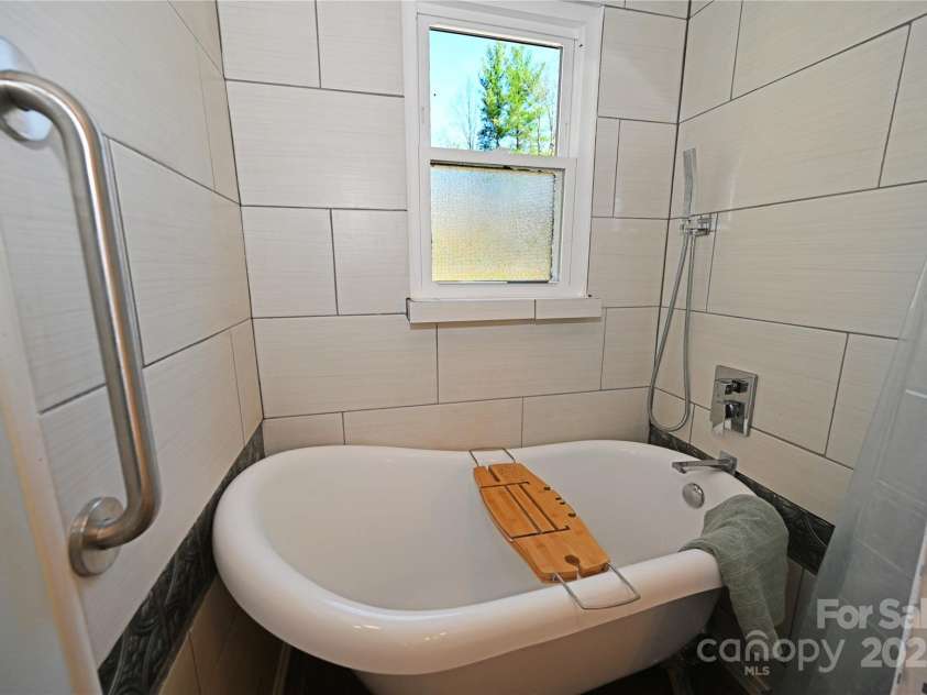 3719 Upper Shut In Road, Hot Springs, NC 28743.  MLS# CAR4241406, YatesRealty ID 11175. 