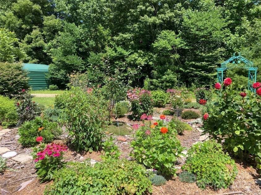 3719 Upper Shut In Road, Hot Springs, NC 28743.  MLS# CAR4241406, YatesRealty ID 11175. 