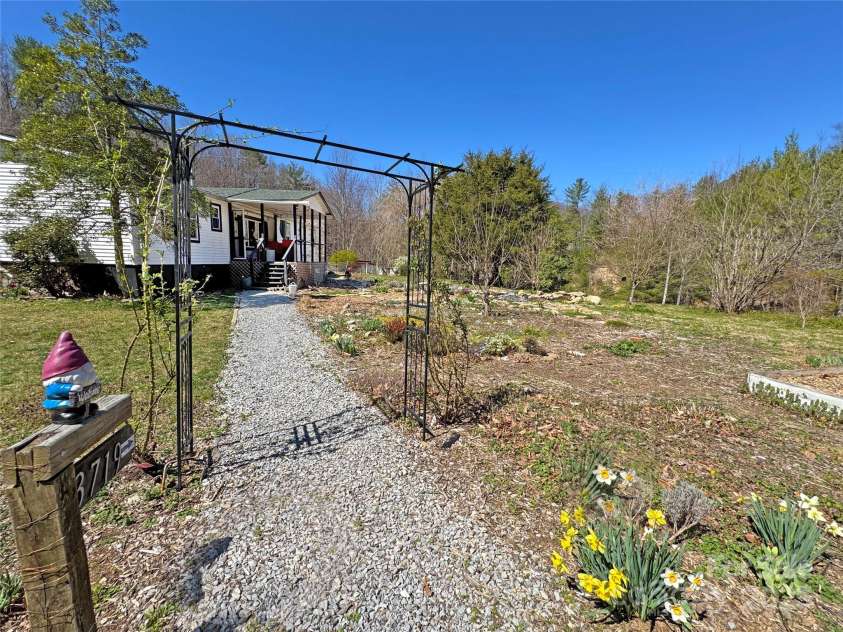 3719 Upper Shut In Road, Hot Springs, NC 28743.  MLS# CAR4241406, YatesRealty ID 11175. 