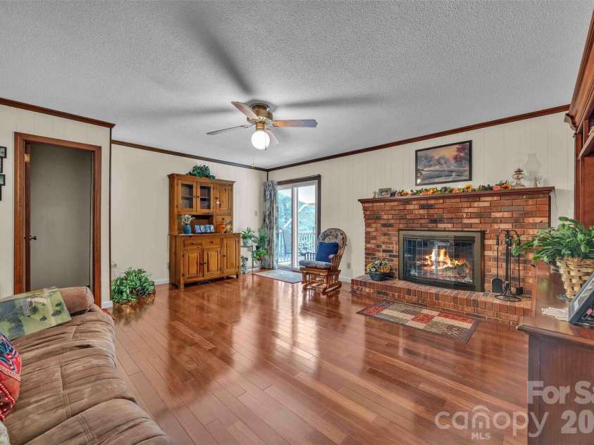 137 Proust Road, Statesville, NC 28625.  MLS# CAR4344197, YatesRealty ID 11177. 