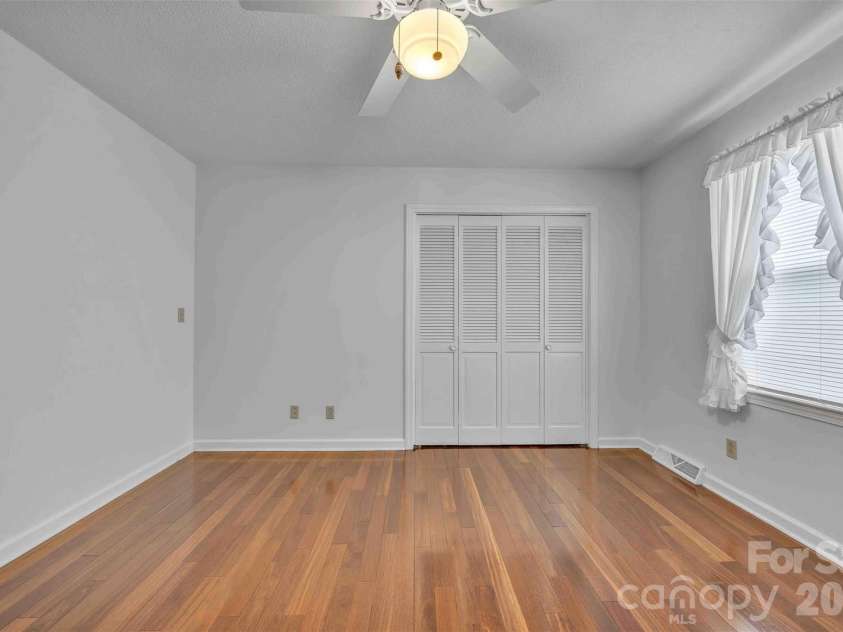 137 Proust Road, Statesville, NC 28625.  MLS# CAR4344197, YatesRealty ID 11177. 