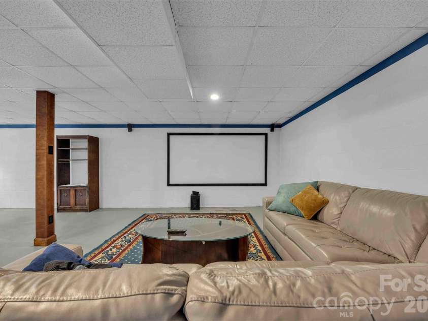 137 Proust Road, Statesville, NC 28625.  MLS# CAR4344197, YatesRealty ID 11177. 