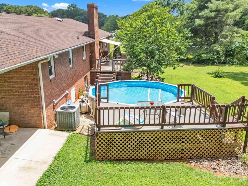 137 Proust Road, Statesville, NC 28625.  MLS# CAR4344197, YatesRealty ID 11177. 
