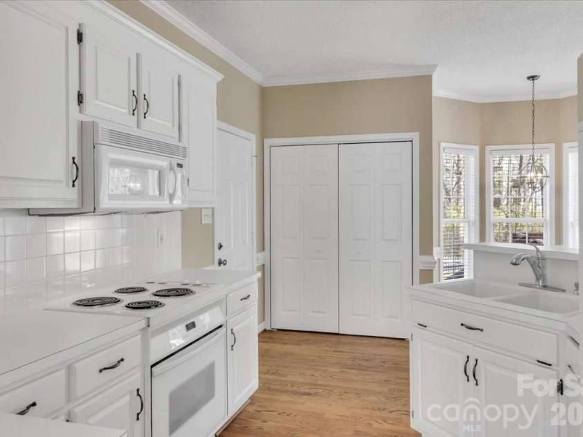 4636 Lenden Hall Court, Gastonia, NC 28056.  MLS# CAR4360537, YatesRealty ID 11178. 