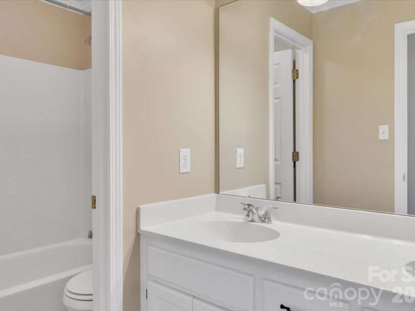 4636 Lenden Hall Court, Gastonia, NC 28056.  MLS# CAR4360537, YatesRealty ID 11178. 