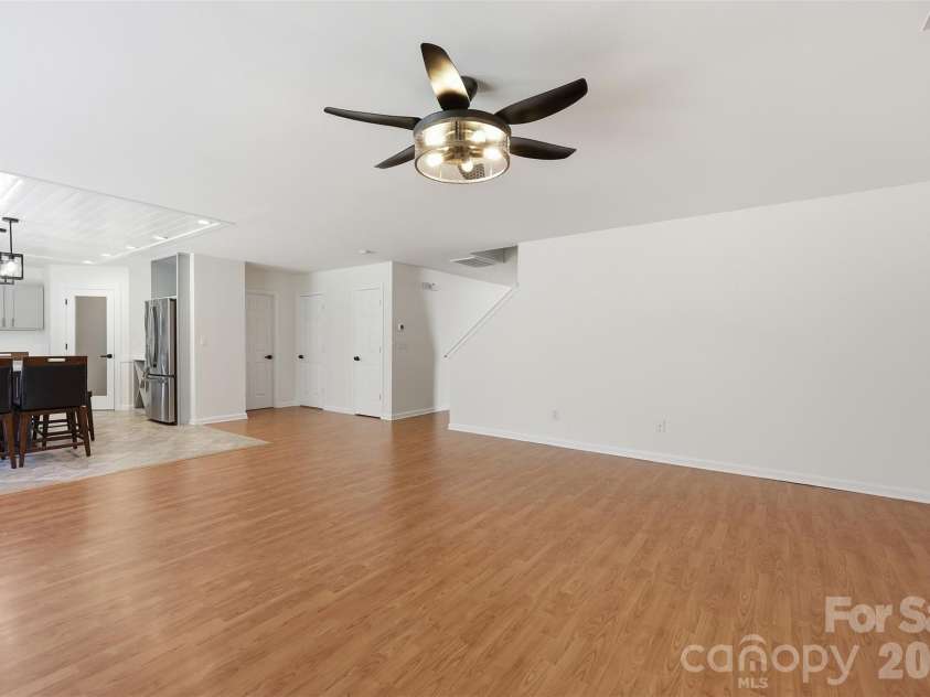 3902 Larkhaven Village Drive, Charlotte, NC 28215.  MLS# CAR4368951, YatesRealty ID 11179. 