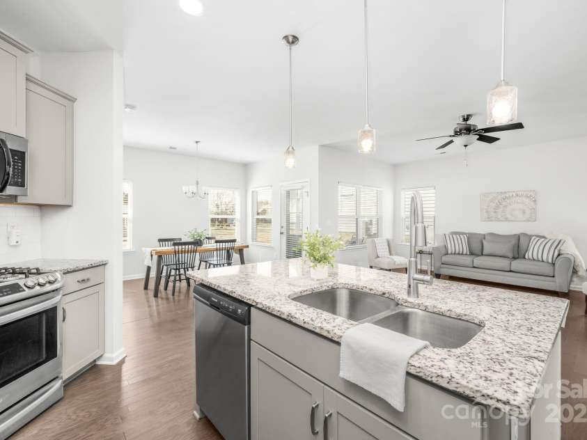 815 Foxmeade Court, Salisbury, NC 28144.  MLS# CAR4235862, YatesRealty ID 11179. Kitchen