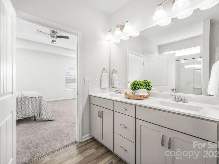 815 Foxmeade Court, Salisbury, NC 28144.  MLS# CAR4235862, YatesRealty ID 11179. Primary Bathroom