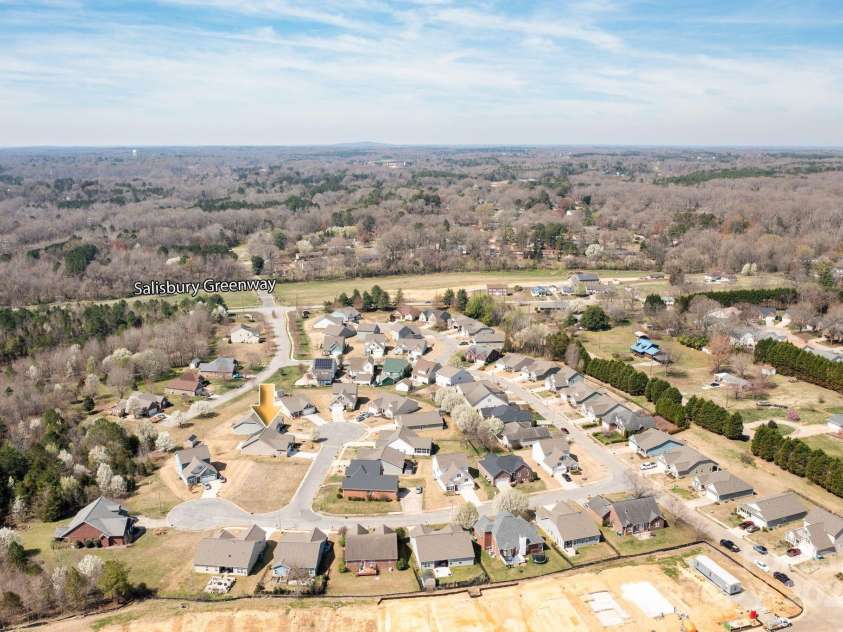 815 Foxmeade Court, Salisbury, NC 28144.  MLS# CAR4235862, YatesRealty ID 11179. Salisbury Greenway