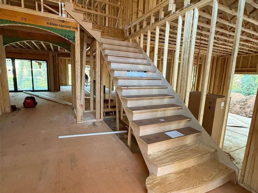 1118 Kingscross Drive, Charlotte, NC 28211.  MLS# CAR4326781, YatesRealty ID 1118. Framed staircase/2 story foyer.