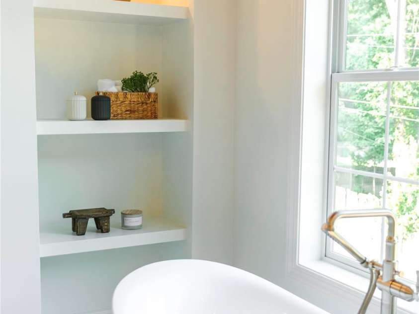 1118 Kingscross Drive, Charlotte, NC 28211.  MLS# CAR4326781, YatesRealty ID 1118. Images depict a similar home previously built by the builder with comparable features. Selections, finishes, and specifications may vary. Visual reference only.