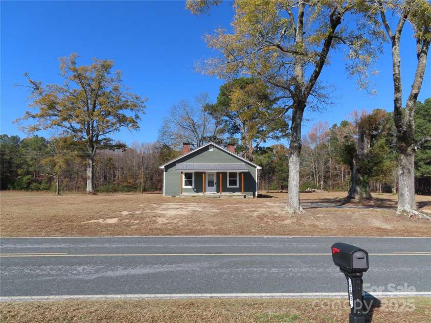 605 Colony Road, Chester, SC 29706.  MLS# CAR4324684, YatesRealty ID 1118. 