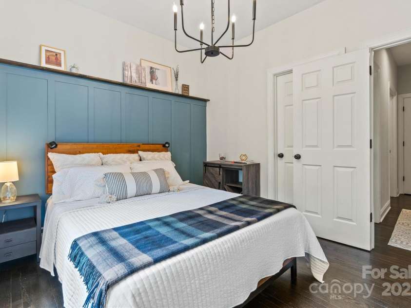 8032 Turnberry Lane, Stanley, NC 28164.  MLS# CAR4250086, YatesRealty ID 11180. Guest room on main floor