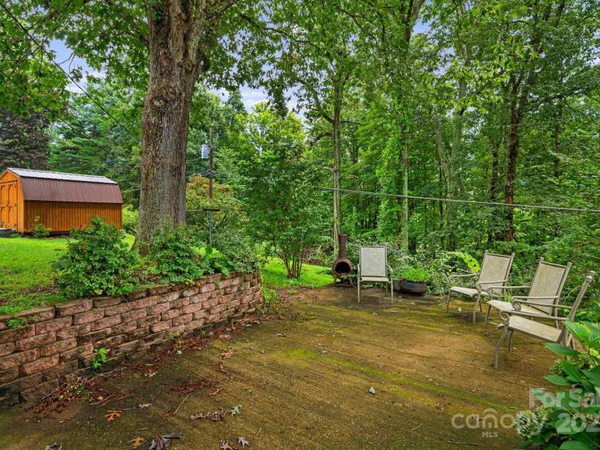 102 Aycock Street, Black Mountain, NC 28711.  MLS# CAR4291780, YatesRealty ID 11181. 