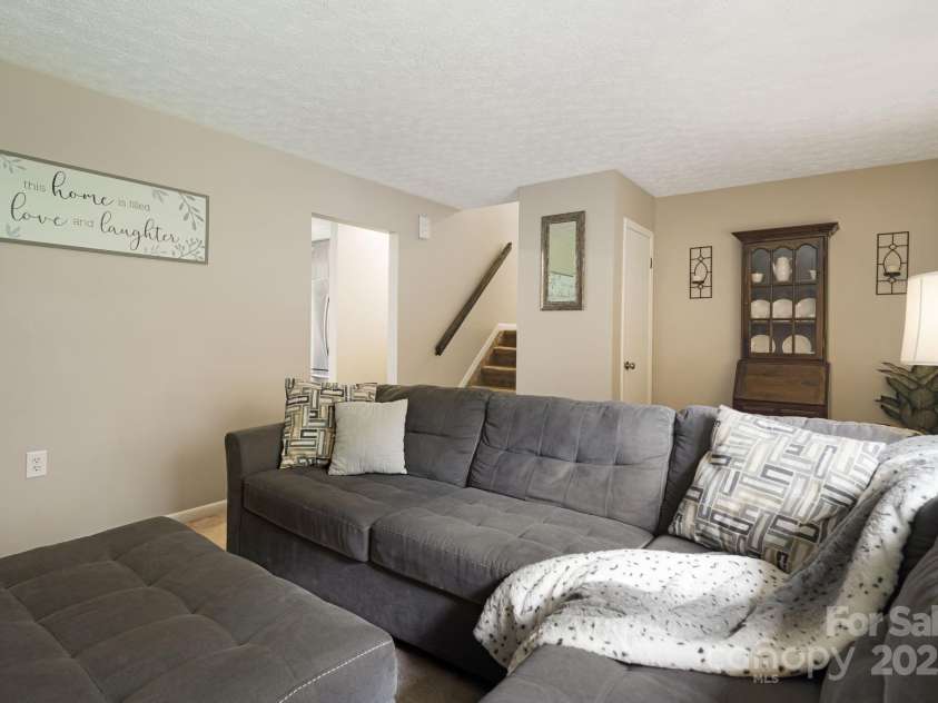 102 Aycock Street, Black Mountain, NC 28711.  MLS# CAR4291780, YatesRealty ID 11181. 