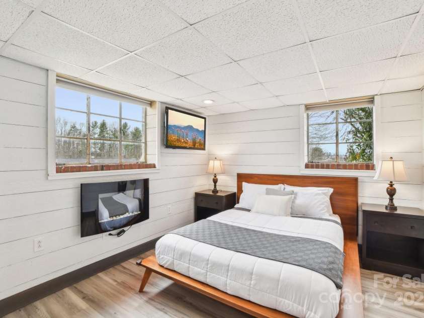 64 Alexander Road, Weaverville, NC 28787.  MLS# CAR4252153, YatesRealty ID 11181. Bonus room in basement