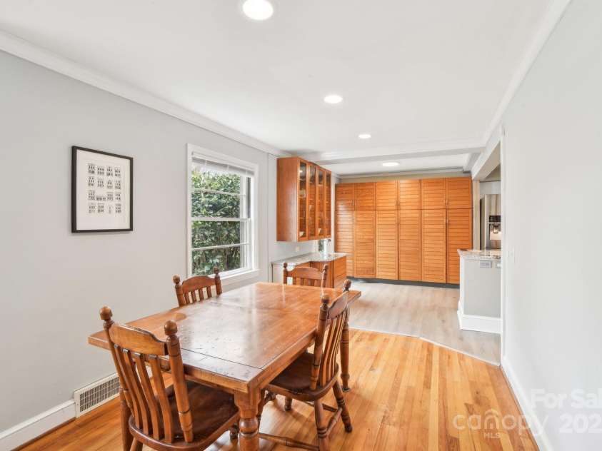 64 Alexander Road, Weaverville, NC 28787.  MLS# CAR4252153, YatesRealty ID 11181. Dining area