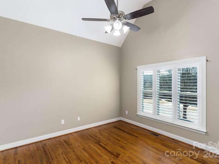 351 Woodfin Ridge Drive, Inman, SC 29349.  MLS# CAR4235116, YatesRealty ID 11182. 