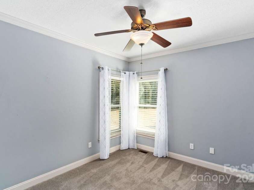 351 Woodfin Ridge Drive, Inman, SC 29349.  MLS# CAR4235116, YatesRealty ID 11182. 