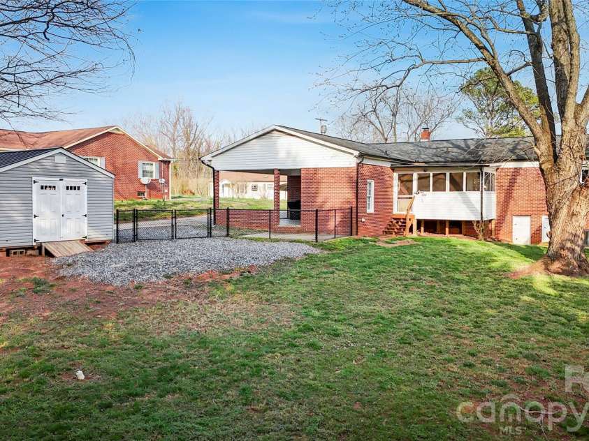 606 Park Avenue, Morganton, NC 28655.  MLS# CAR4354236, YatesRealty ID 11183. 