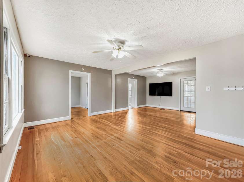606 Park Avenue, Morganton, NC 28655.  MLS# CAR4354236, YatesRealty ID 11183. 