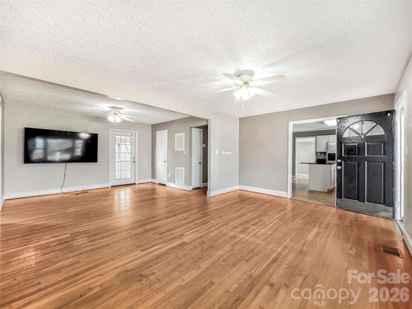 606 Park Avenue, Morganton, NC 28655.  MLS# CAR4354236, YatesRealty ID 11183. 